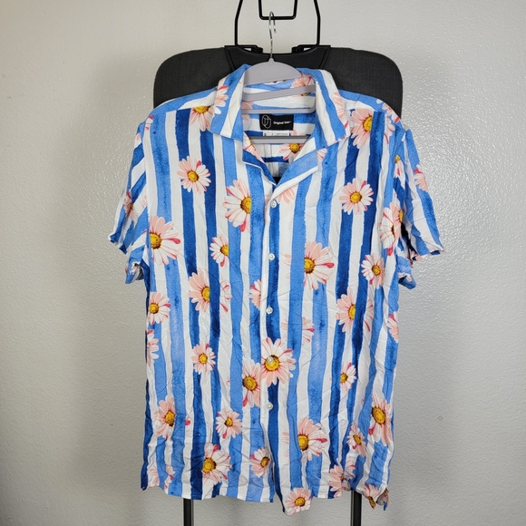 Original Use Men's Relaxed Fit Short Sleeve Button-Down Shirt Floral Design Sz S - Picture 1 of 6